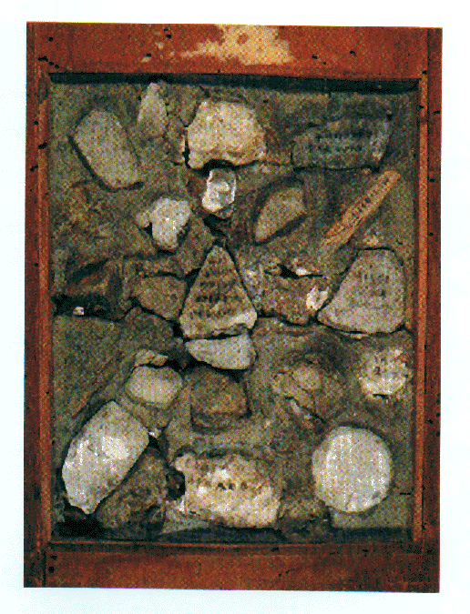Reliquiario contenente ciottoli e terra di Palestina, conservato nel Sancta Sanctorum.